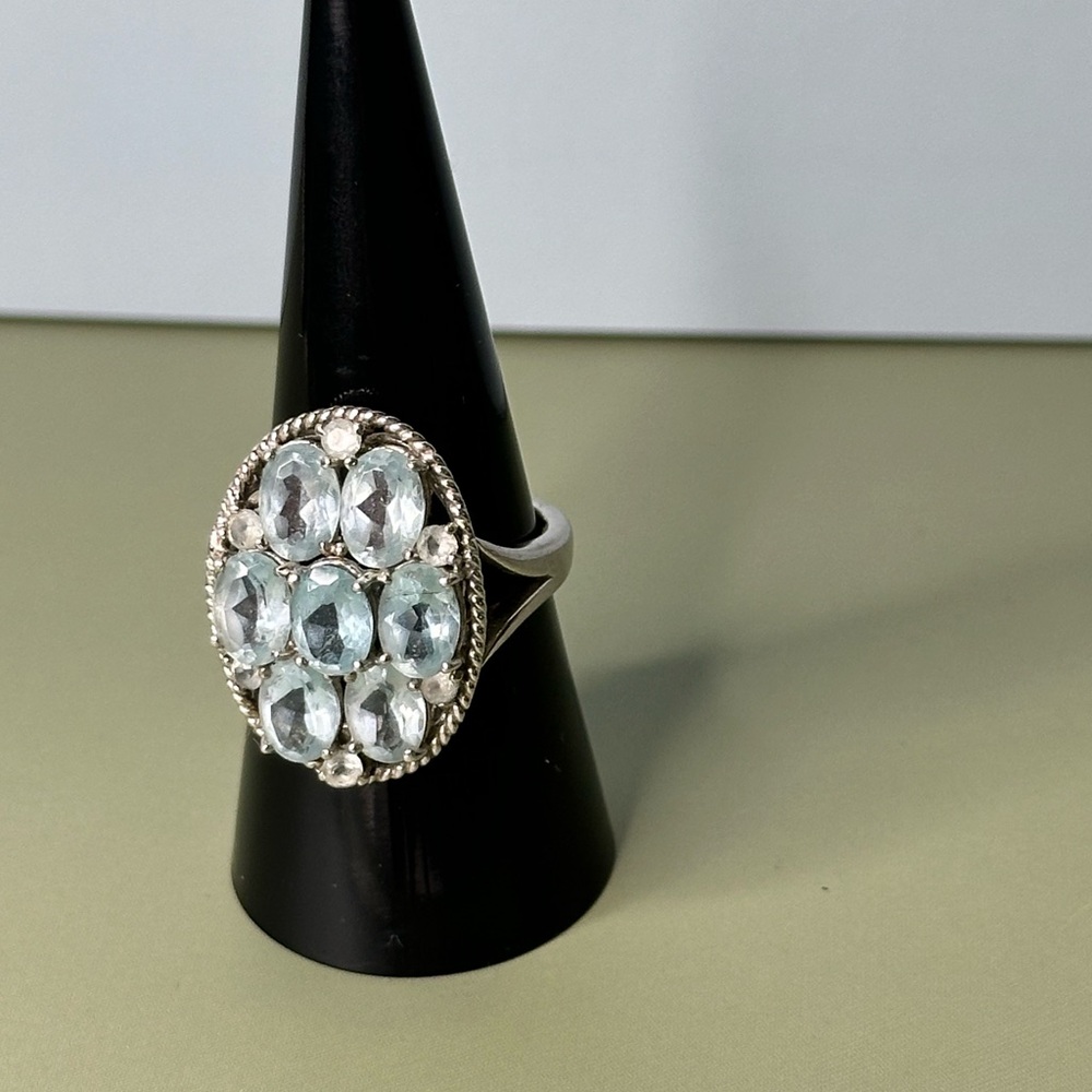Stunning Sterling Silver and Aquamarine Ring